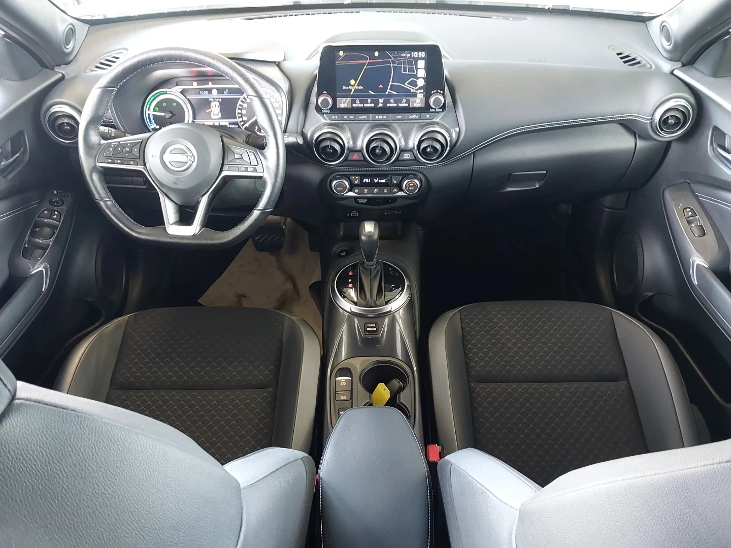 Nissan Juke Germany* 1, 6 Hybrid Multi-Mode "N-Connecta - изображение 10