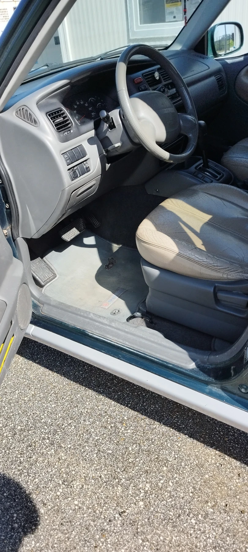 Suzuki Grand vitara Siena, снимка 8 - Автомобили и джипове - 53835779