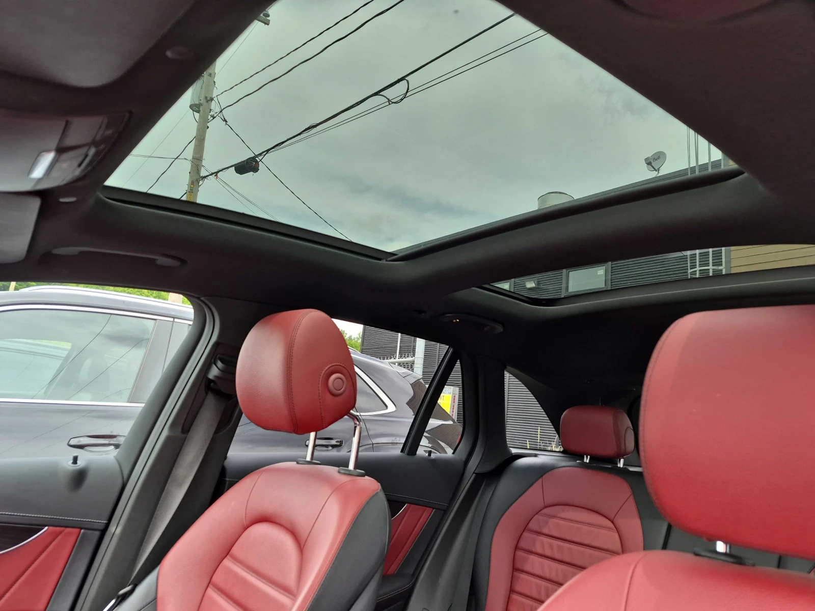 Mercedes-Benz GLC 43 AMG Multibeam / Burmester, снимка 9 - Автомобили и джипове - 55030924