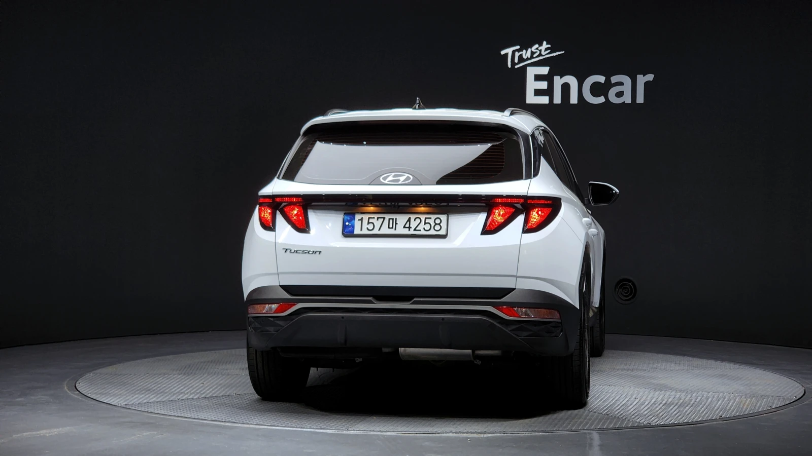 Hyundai Tucson 2.0 Premium* BLIND SPOT* КРАЙНА ЦЕНА, снимка 4 - Автомобили и джипове - 55594530