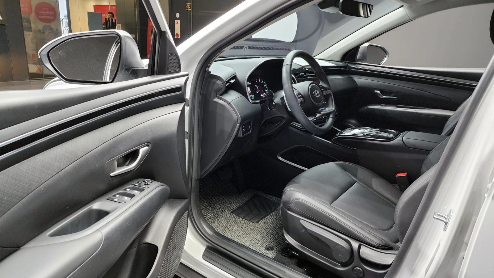 Hyundai Tucson 2.0 Premium* BLIND SPOT* КРАЙНА ЦЕНА, снимка 10 - Автомобили и джипове - 55594530