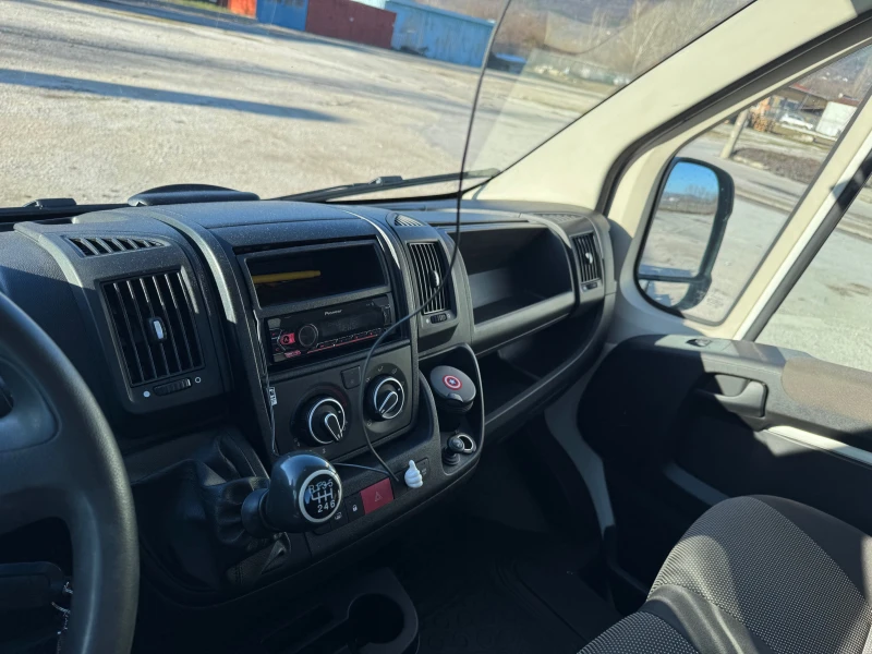 Peugeot Boxer, снимка 11 - Бусове и автобуси - 48618700