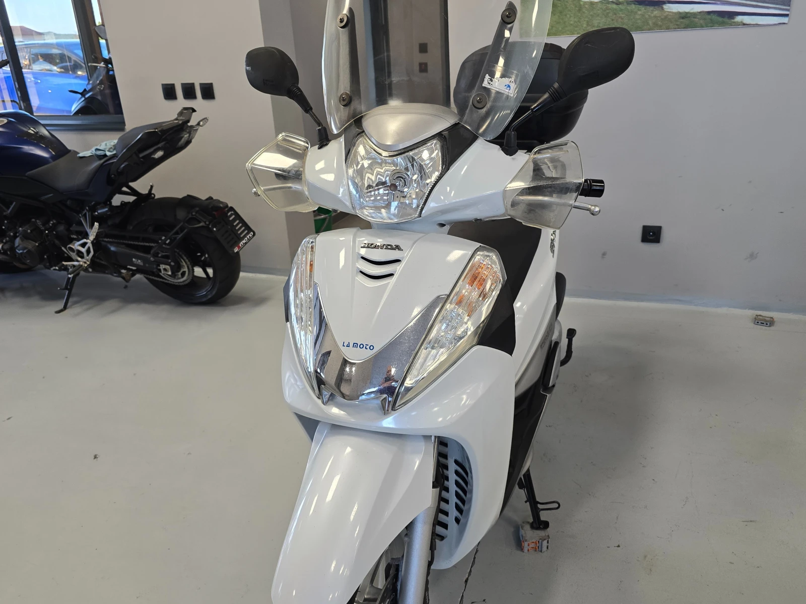 Honda Sh 300ie, ABS, 2012г., Перфектен!, снимка 12 - Мотоциклети и мототехника - 55523832