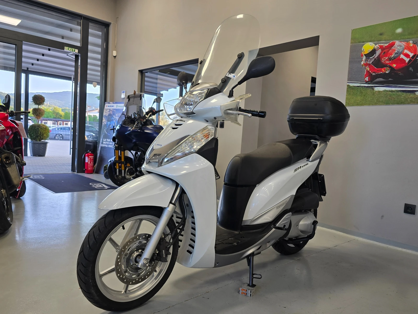Honda Sh 300ie, ABS, 2012г., Перфектен!, снимка 7 - Мотоциклети и мототехника - 55523832