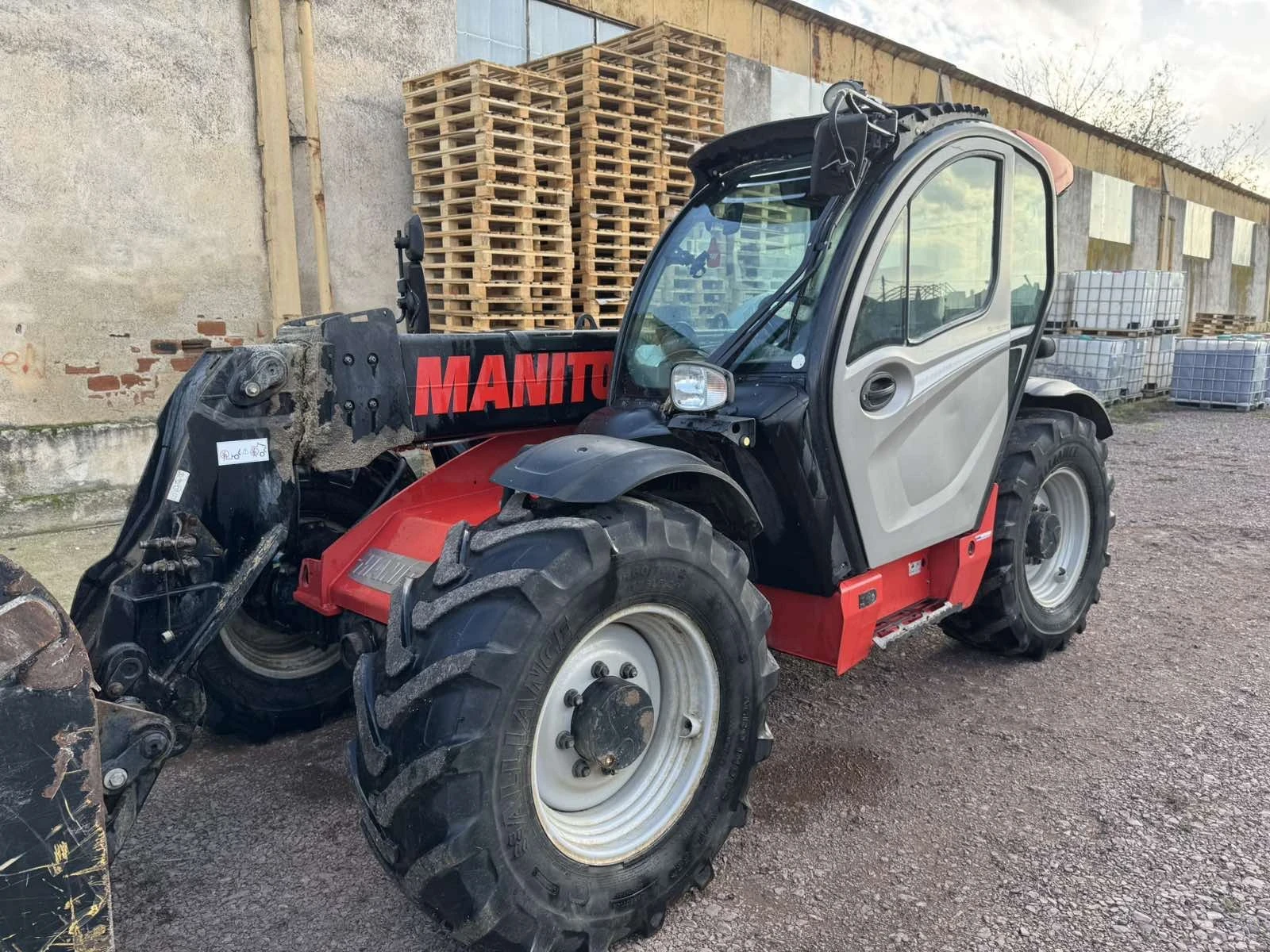 Телескопичен товарач Manitou 733-115, снимка 1