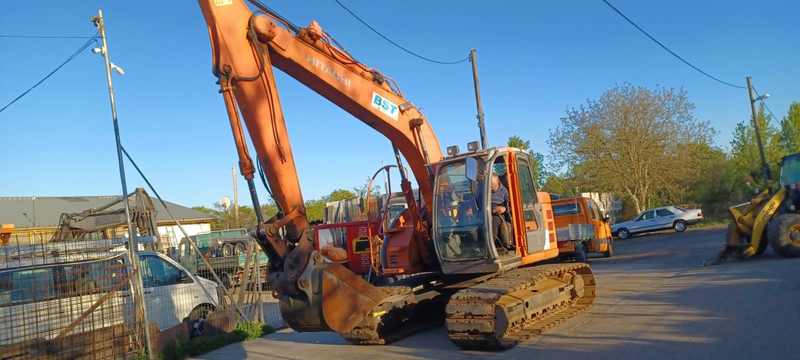 ����� Hitachi ZX135 US | Mobile.bg � ����������� 1