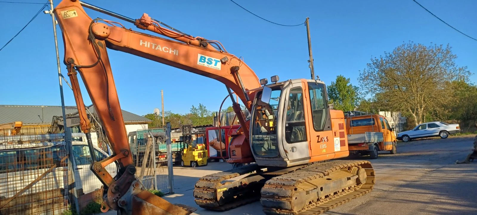 ����� Hitachi ZX135 US | Mobile.bg � ����������� 14