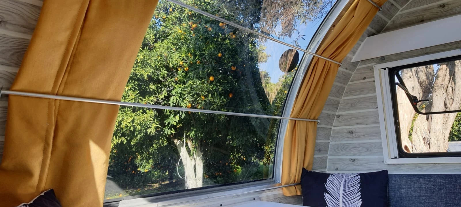 Каравана Други Каравана Бомбе 380 нова с гаранция внос - изображение 10