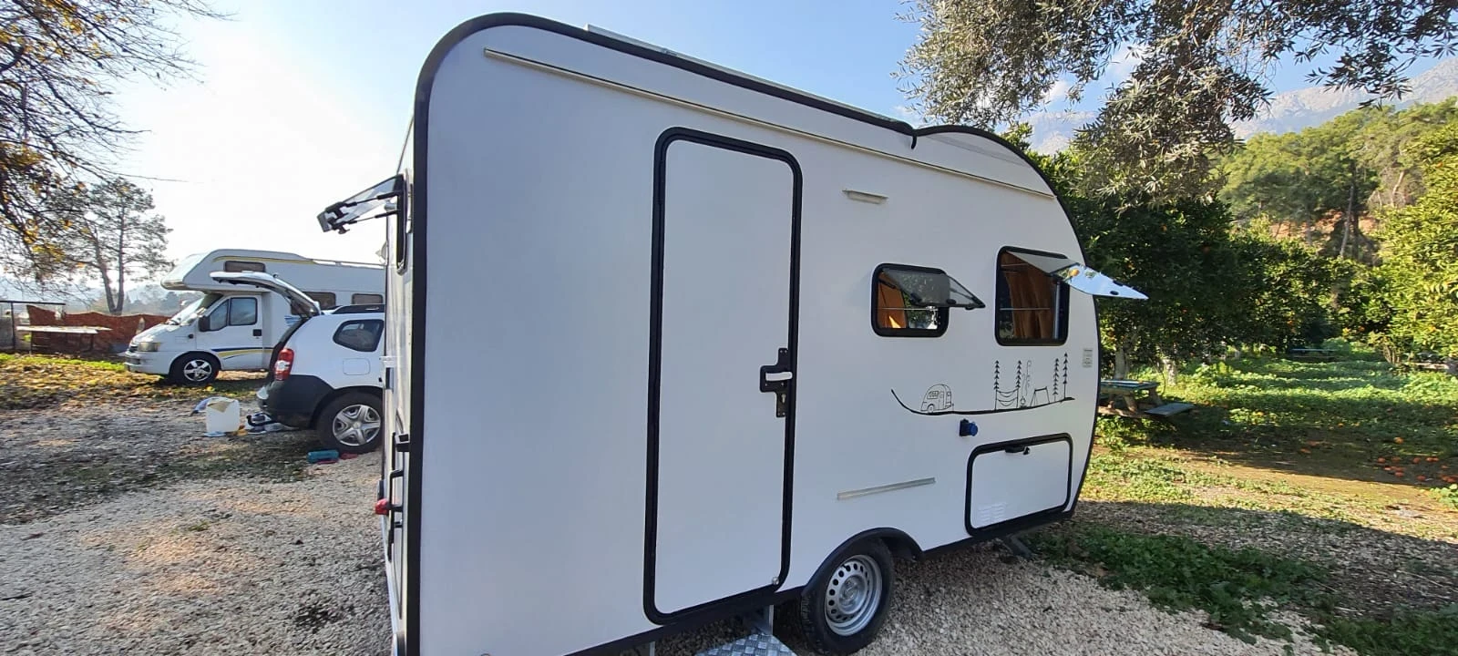 Каравана Други Каравана Бомбе 380 нова с гаранция внос - изображение 6