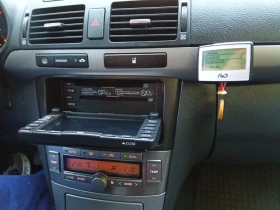 Toyota Avensis 2.2, снимка 16