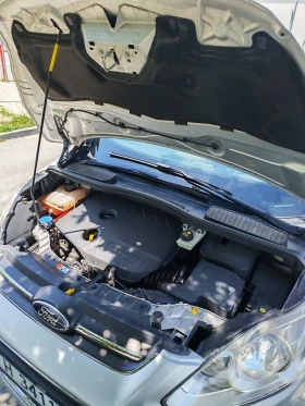 ������ Ford C-max