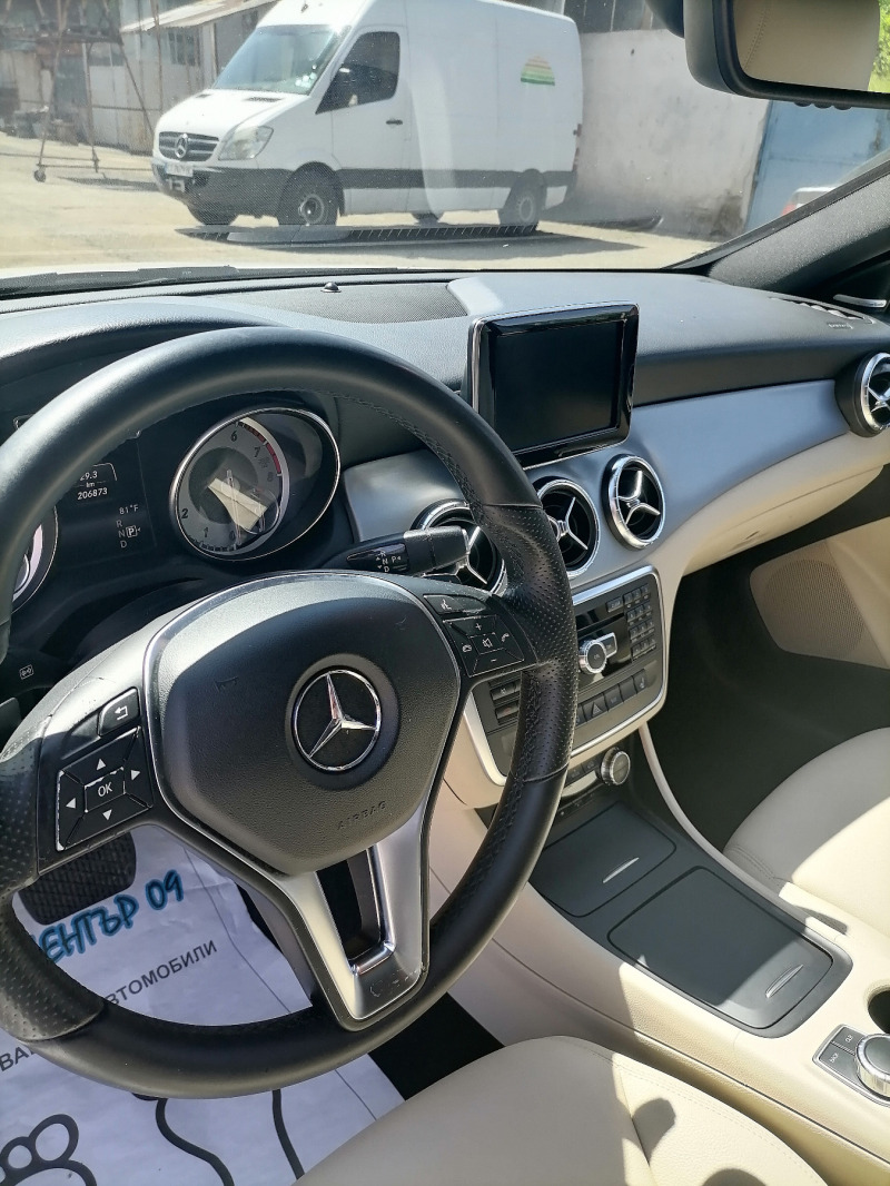 Mercedes-Benz CLA 250 Full, снимка 8 - Автомобили и джипове - 45891662