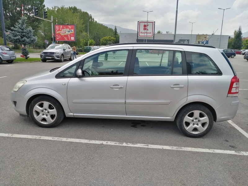 Opel Zafira, снимка 3 - Автомобили и джипове - 47593755