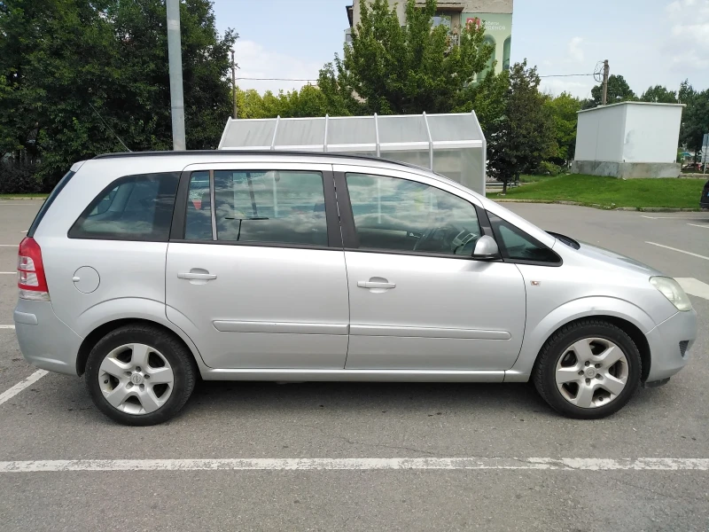 Opel Zafira, снимка 4 - Автомобили и джипове - 47593755