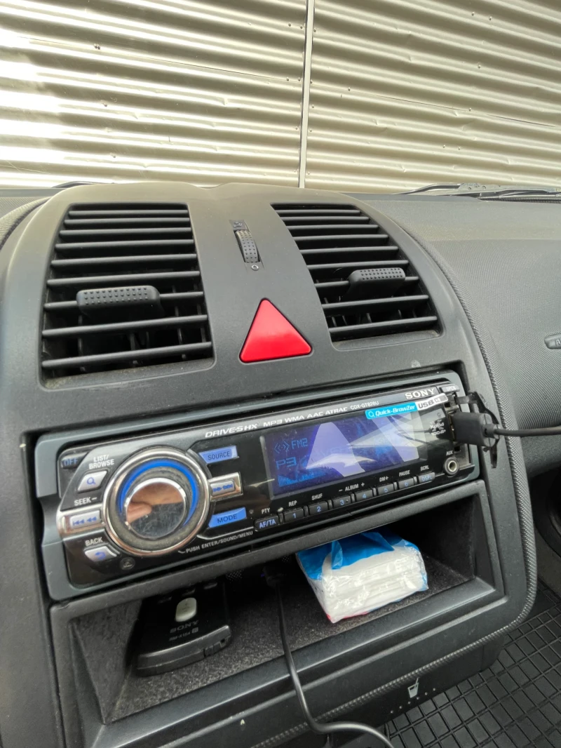 VW Polo 1.4 КЛИМАТИК, снимка 10 - Автомобили и джипове - 52256893