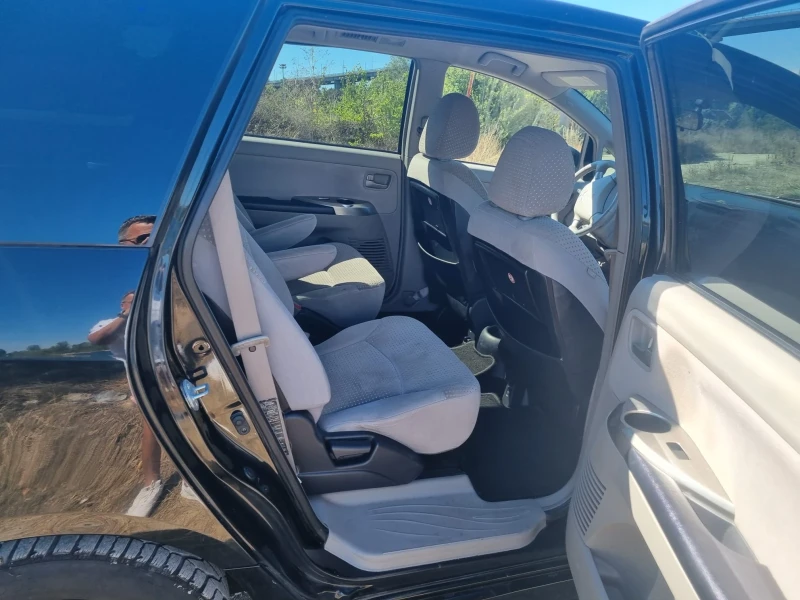 Mitsubishi Grandis, снимка 10 - Автомобили и джипове - 52406696