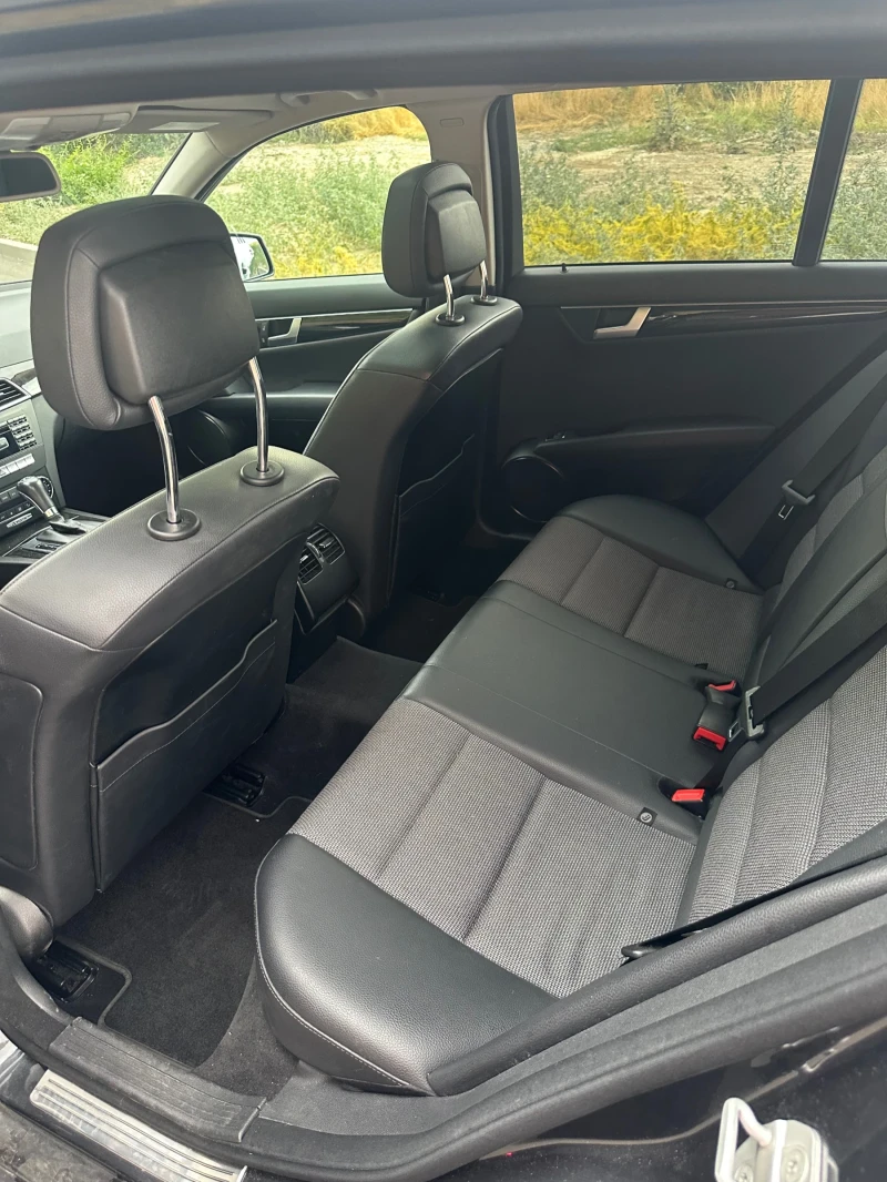 Mercedes-Benz C 250 CDI 4matic Швейцария, снимка 7 - Автомобили и джипове - 52149763