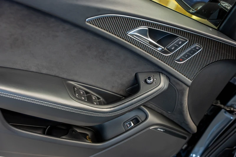 Audi Rs6 Performance, снимка 9 - Автомобили и джипове - 52837797