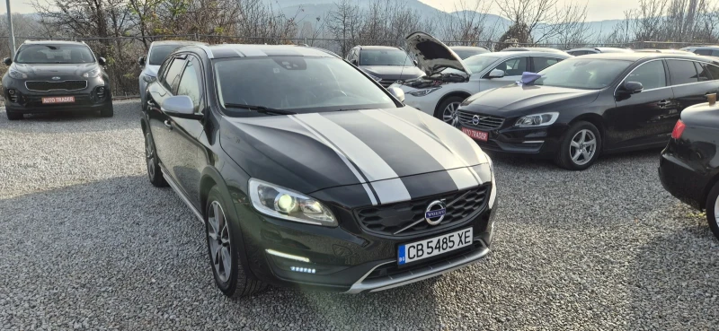 Volvo V60 Cross Country 2.4-190кс.4Х4.NAVY, снимка 3 - Автомобили и джипове - 52841248