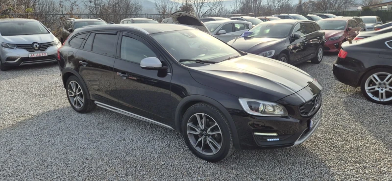 Volvo V60 Cross Country 2.4-190кс.4Х4.NAVY, снимка 4 - Автомобили и джипове - 52841248