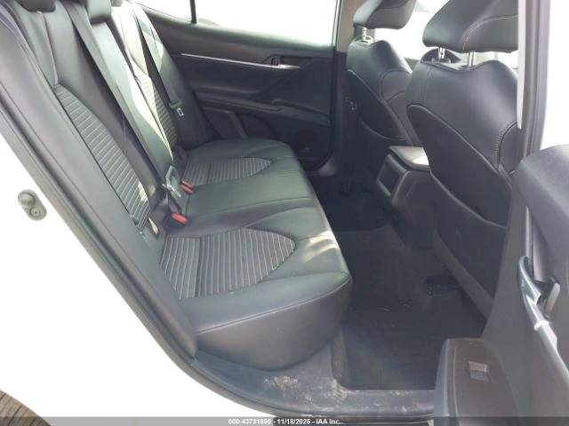 Toyota Camry SE* NIGHTSHADE EDITION* DISTRONIC* ПОДГРЕВИ* , снимка 8 - Автомобили и джипове - 53100691