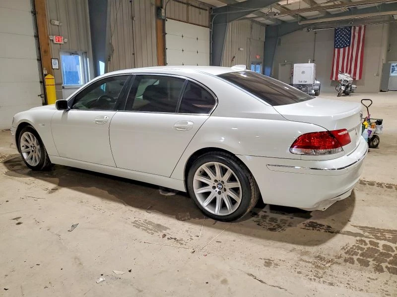 BMW 750 4.8L 8 Rear-wheel drive, снимка 2 - Автомобили и джипове - 53224596