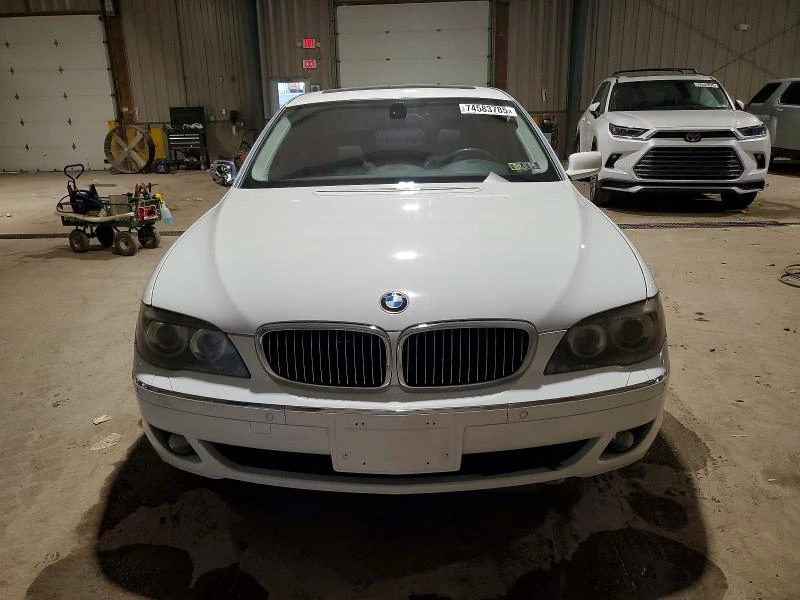 BMW 750 4.8L 8 Rear-wheel drive, снимка 7 - Автомобили и джипове - 53224596