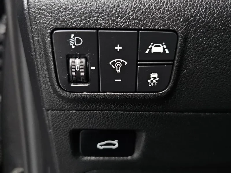 Kia K5 2.0, снимка 14 - Автомобили и джипове - 54263609