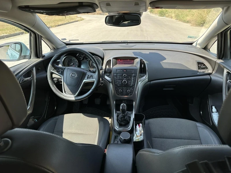 Opel Astra J, снимка 5 - Автомобили и джипове - 54524557