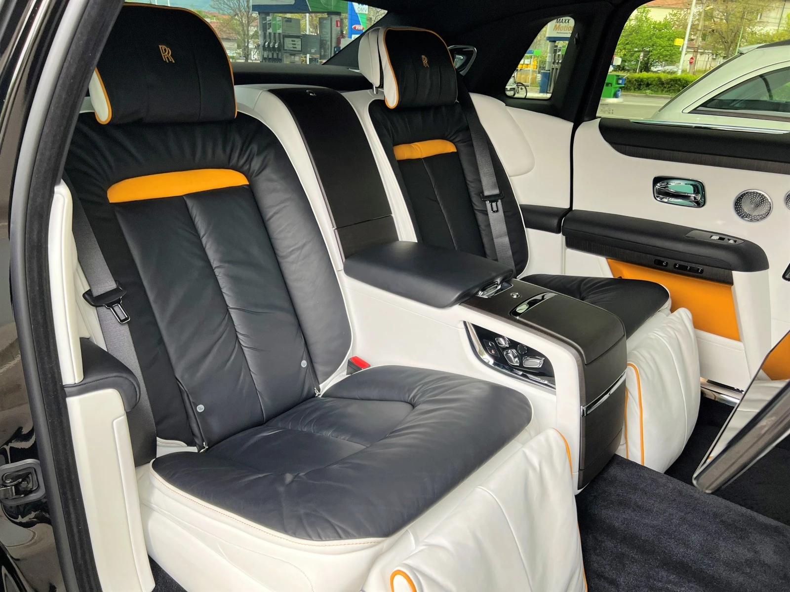 Rolls-Royce Ghost V12/ EXTENDED/ STARLIGHT/ BESPOKE/ HEAD UP/ 21/ | Mobile.bg   13