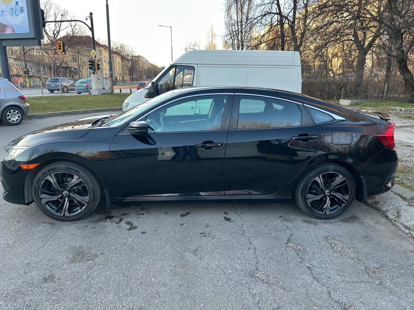 Honda Civic 2.0 LX (CarPlay) - изображение 2
