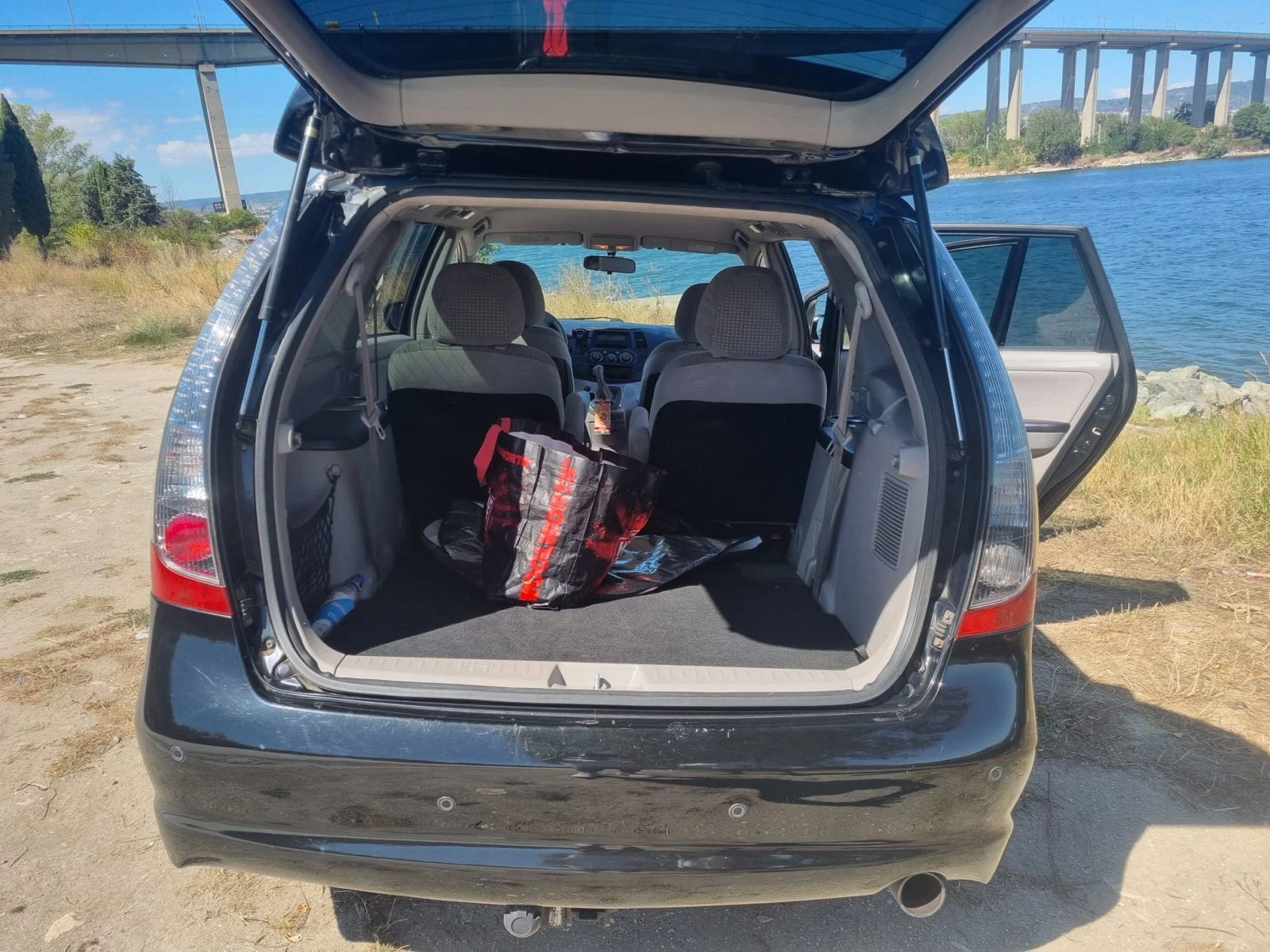 Mitsubishi Grandis  - изображение 4