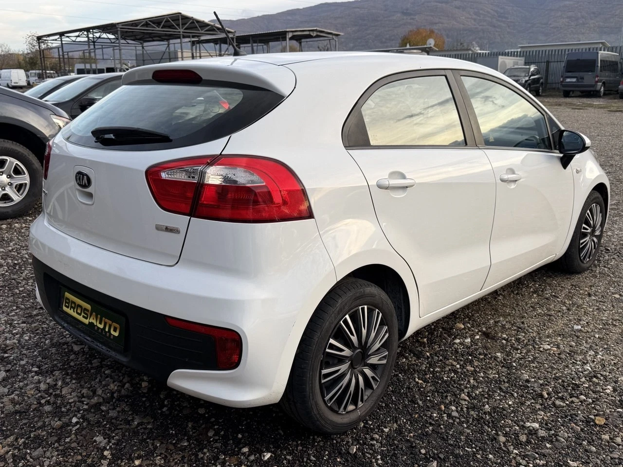 Kia Rio 1.4 crdi  - изображение 5