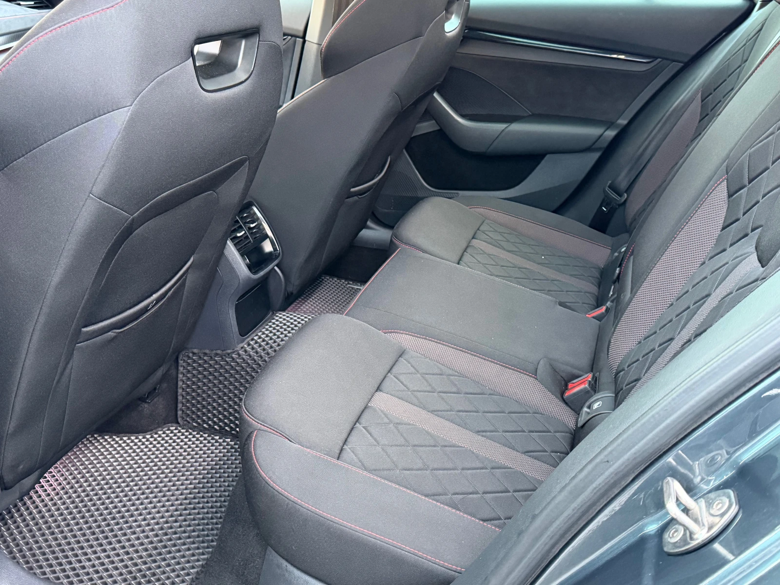 Skoda Octavia Vi RS | Mobile.bg   13