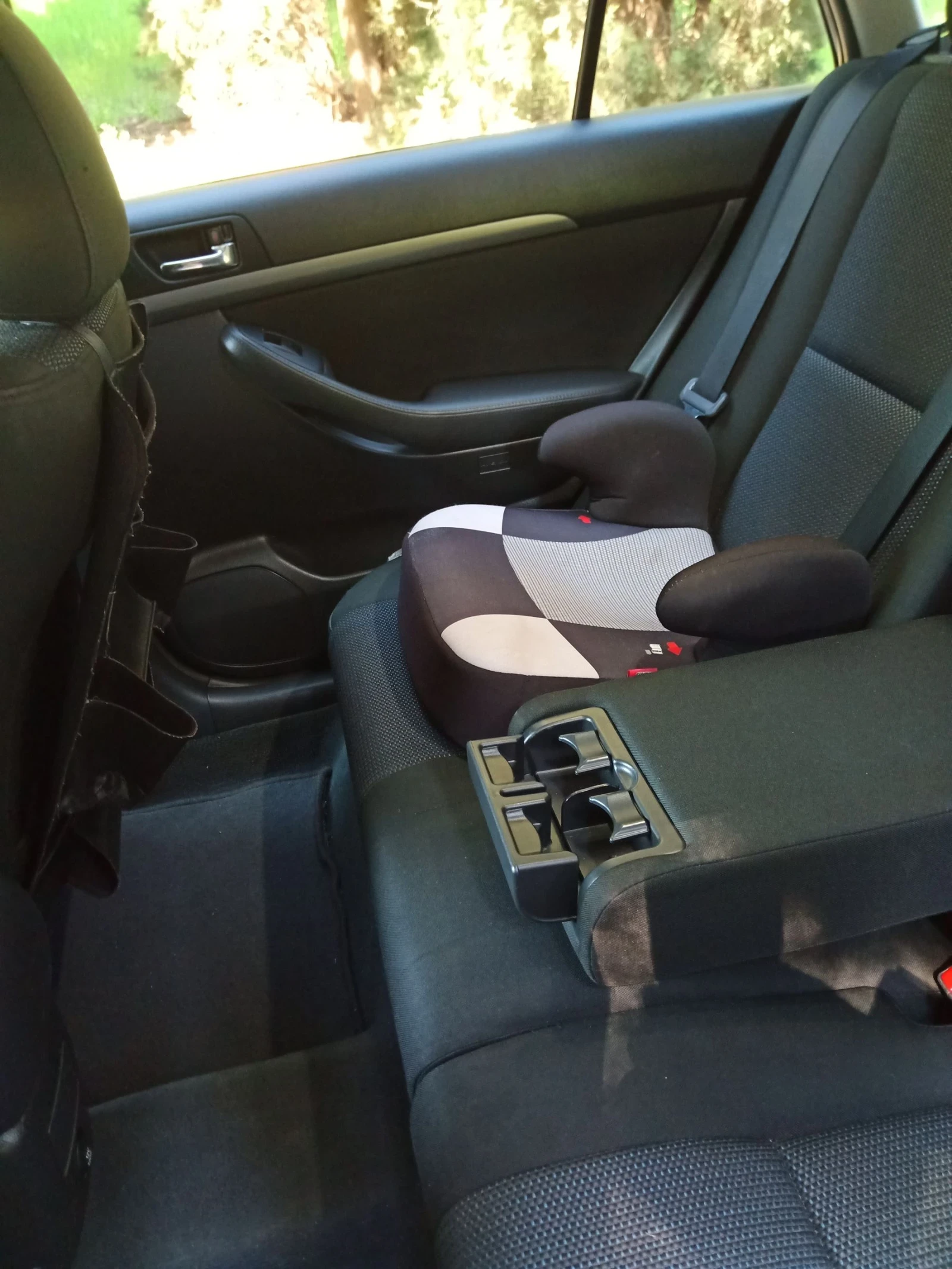 Toyota Avensis 2.2, снимка 14 - Автомобили и джипове - 53873542