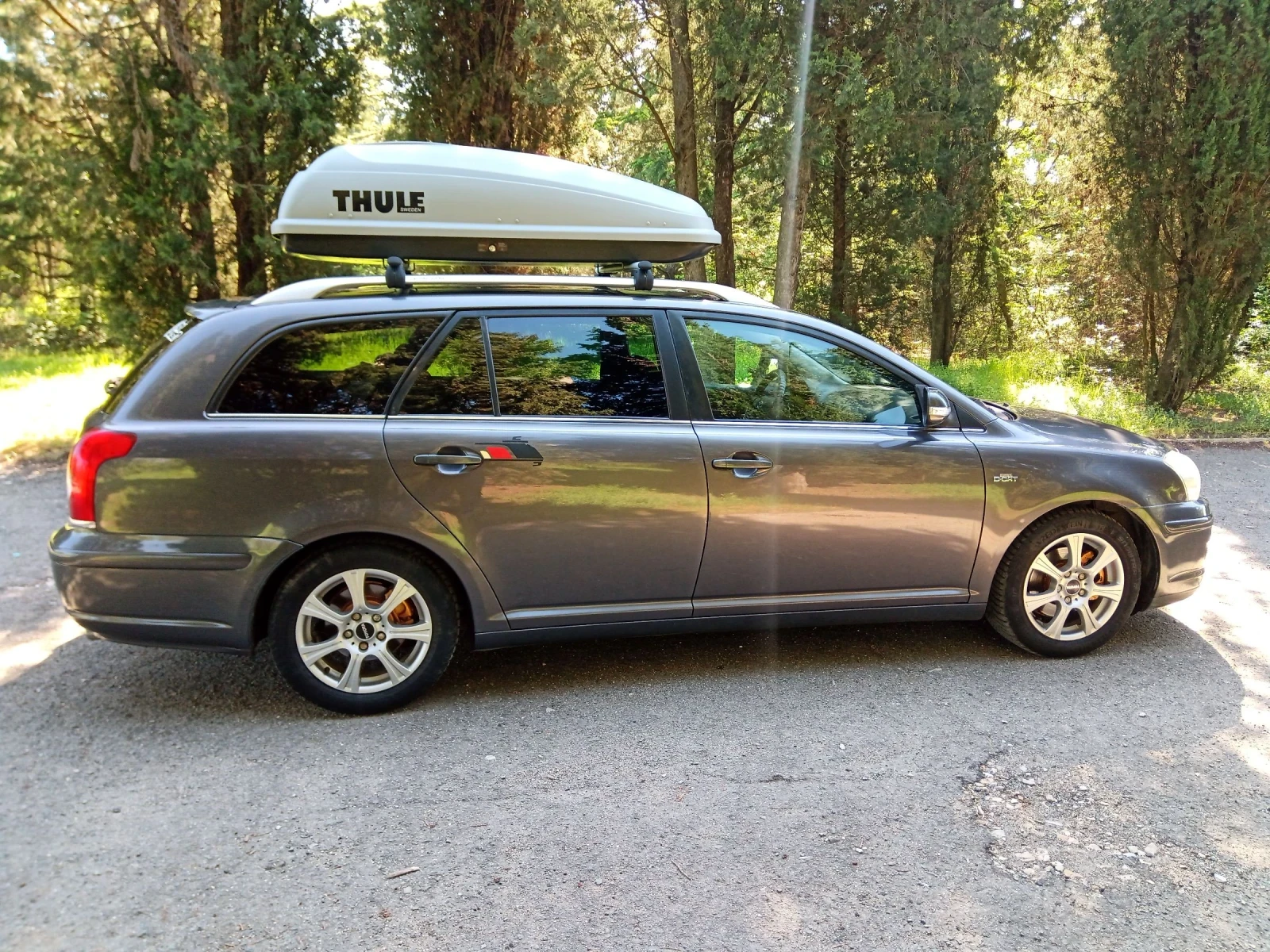 Toyota Avensis 2.2, снимка 4 - Автомобили и джипове - 53873542