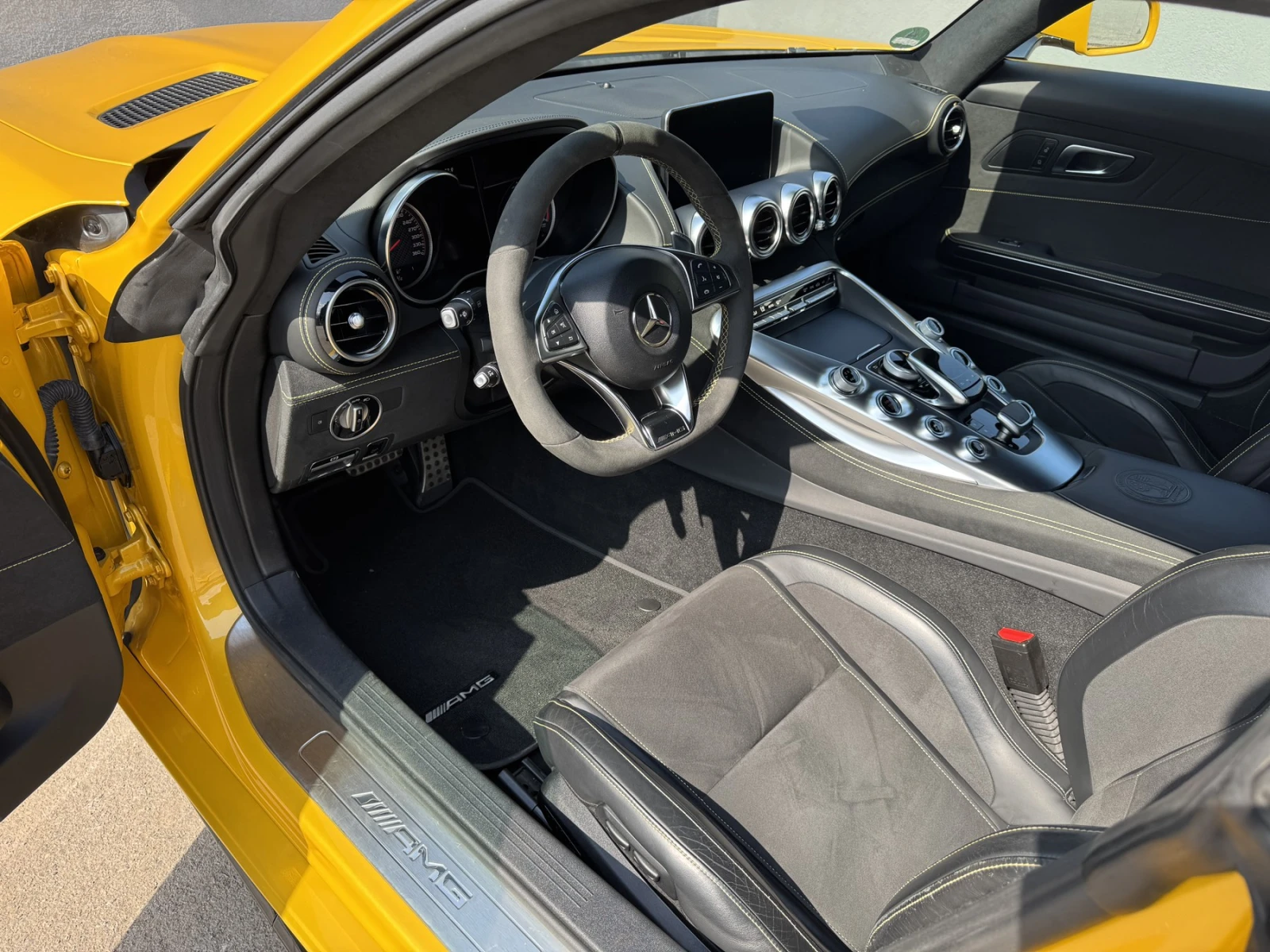 Mercedes-Benz AMG GT C COUPE, снимка 10 - Автомобили и джипове - 53874862