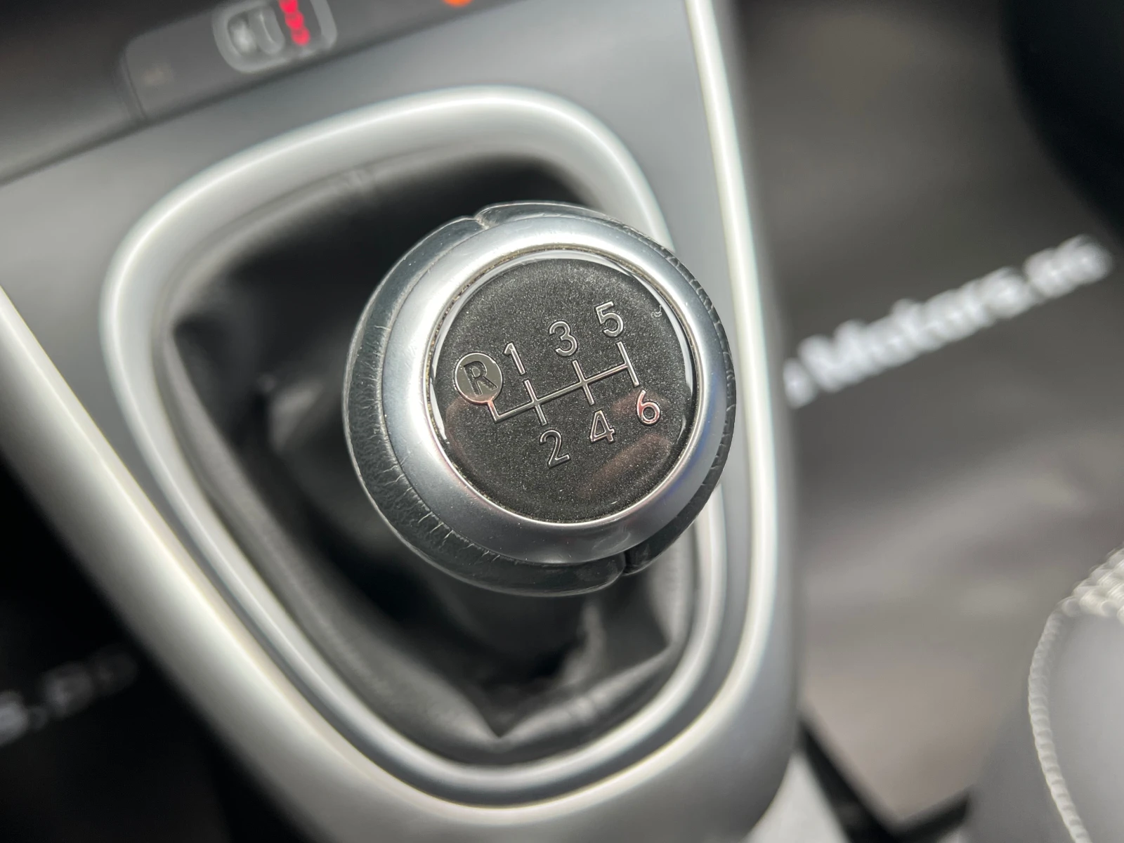 Toyota Verso 1.6I, FULL SERVICE TOYOTA-KATO HOB!!!, снимка 13 - Автомобили и джипове - 53915212