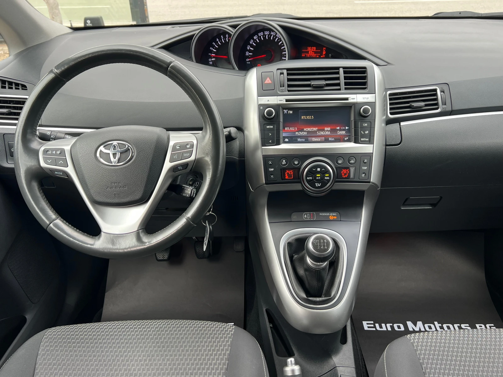 Toyota Verso 1.6I, FULL SERVICE TOYOTA-KATO HOB!!!, снимка 10 - Автомобили и джипове - 53915212