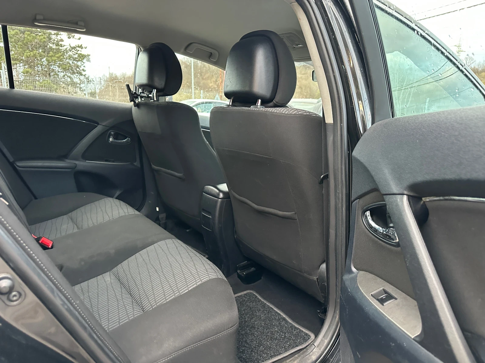 Toyota Avensis 1.8-VVTI-EURO5-NAVI-ТОП-1ST OWNER-1Г-ГАРАНЦИЯ, снимка 14 - Автомобили и джипове - 53955091