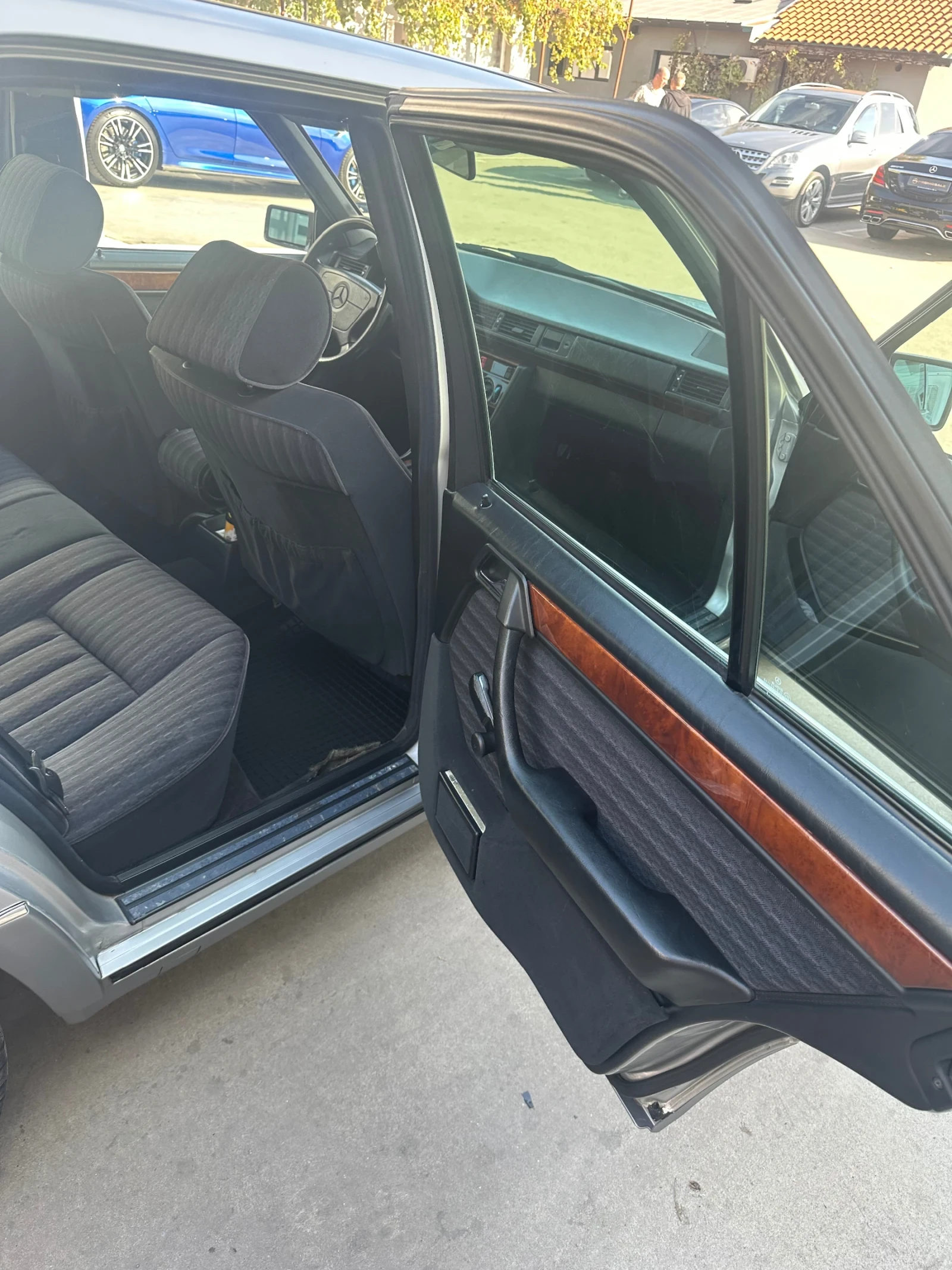 Mercedes-Benz 124, снимка 15 - Автомобили и джипове - 53962872