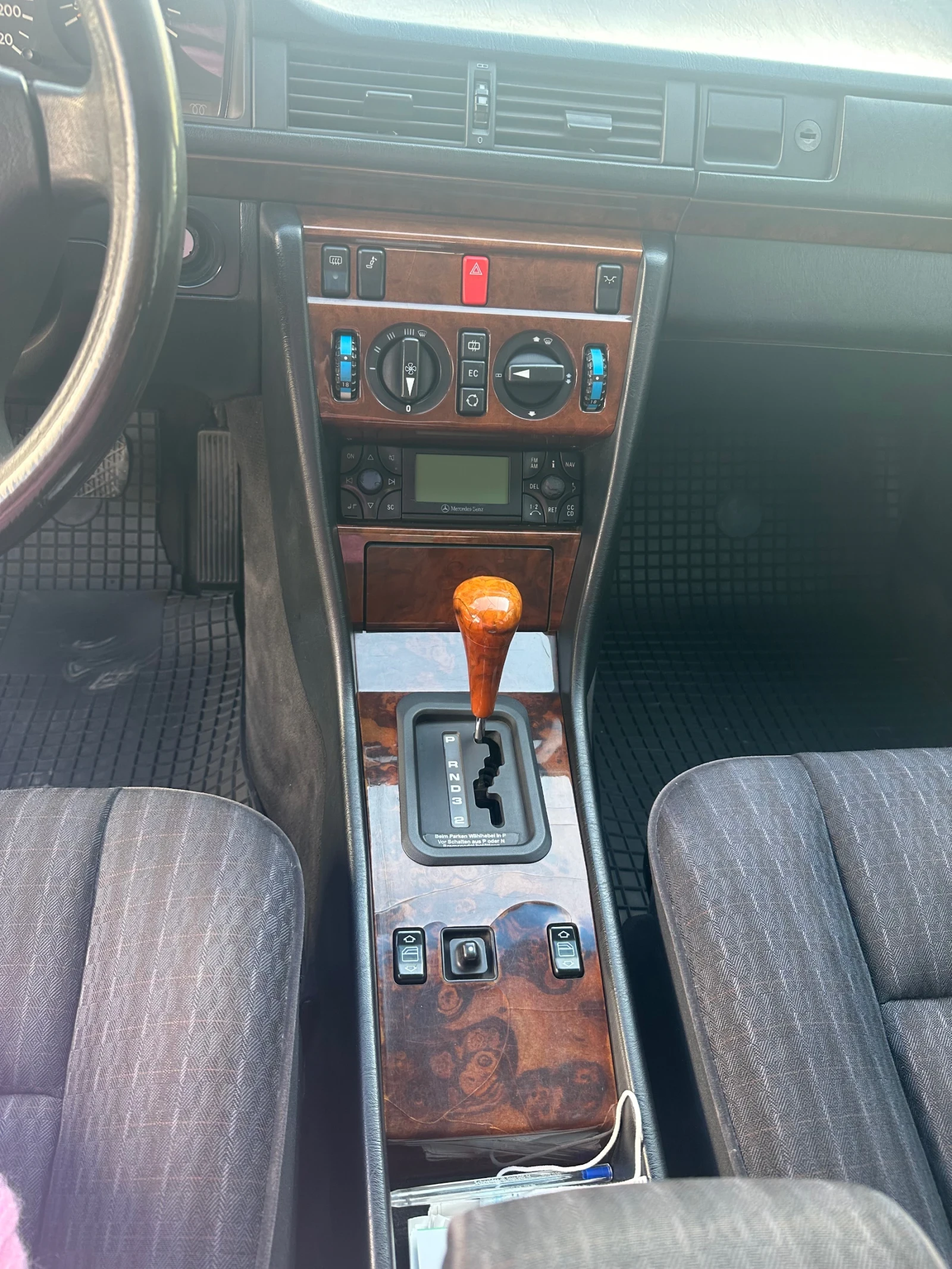 Mercedes-Benz 124, снимка 8 - Автомобили и джипове - 53962872