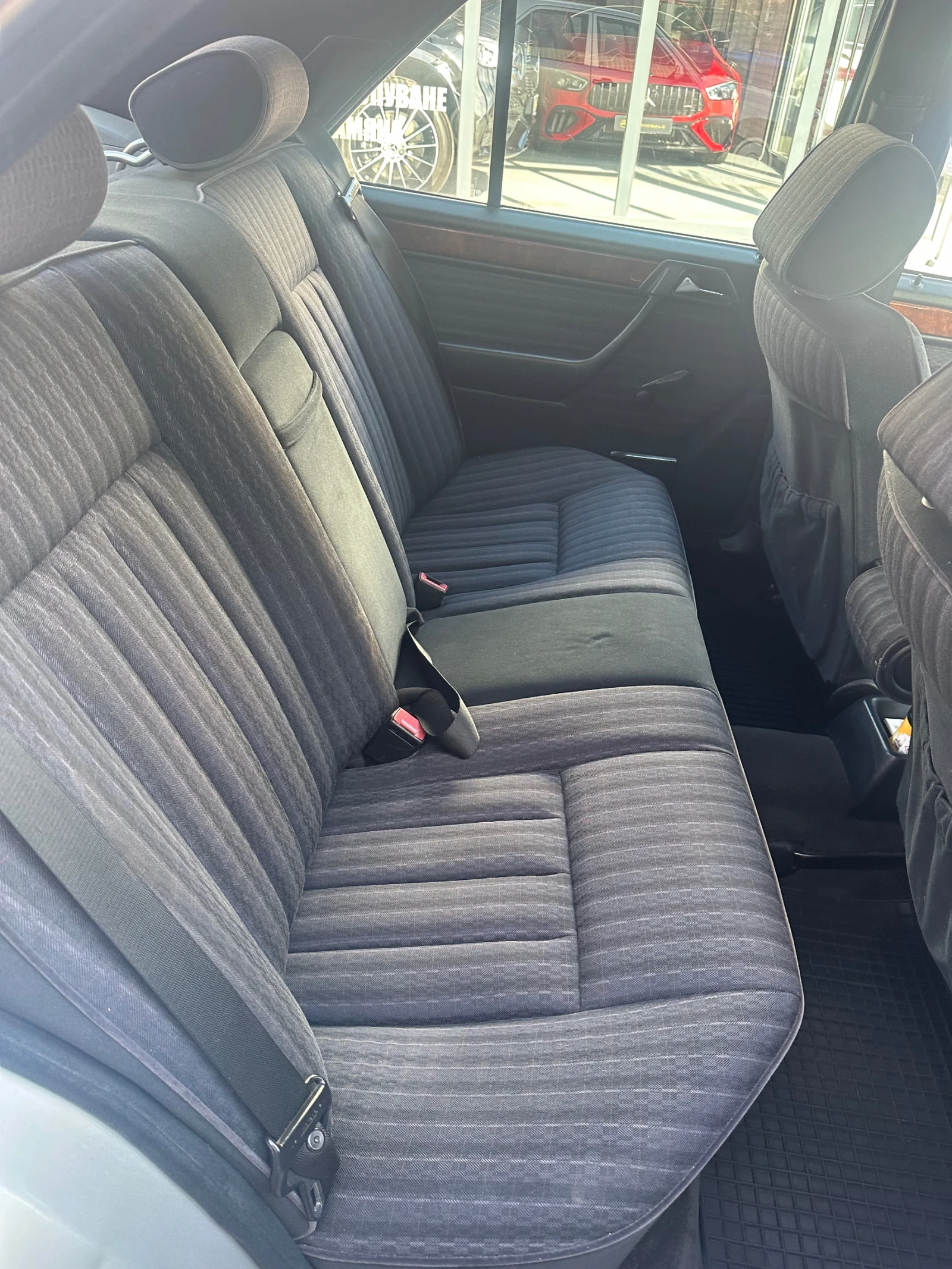 Mercedes-Benz 124, снимка 13 - Автомобили и джипове - 53962872