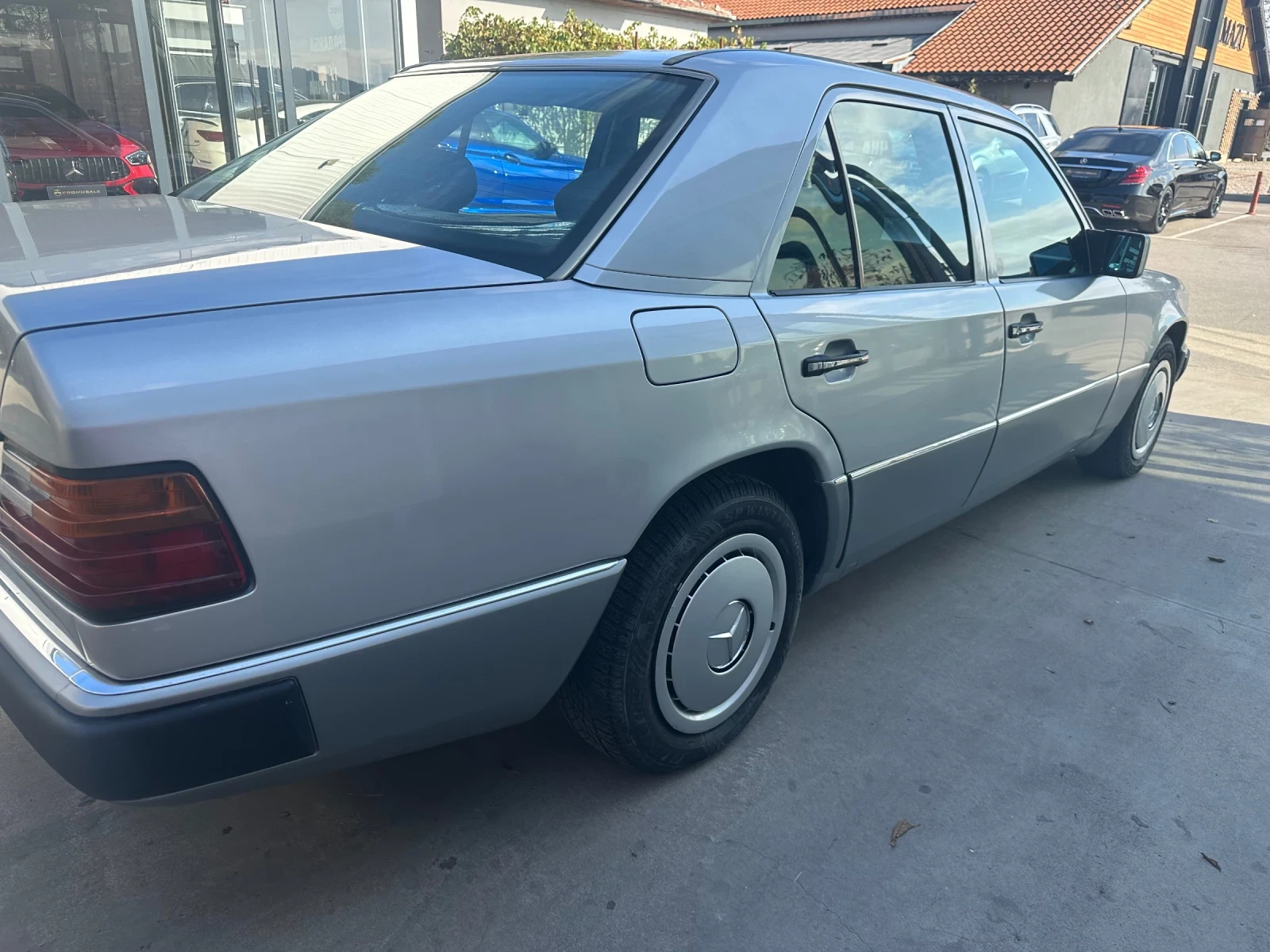 Mercedes-Benz 124, снимка 4 - Автомобили и джипове - 53962872