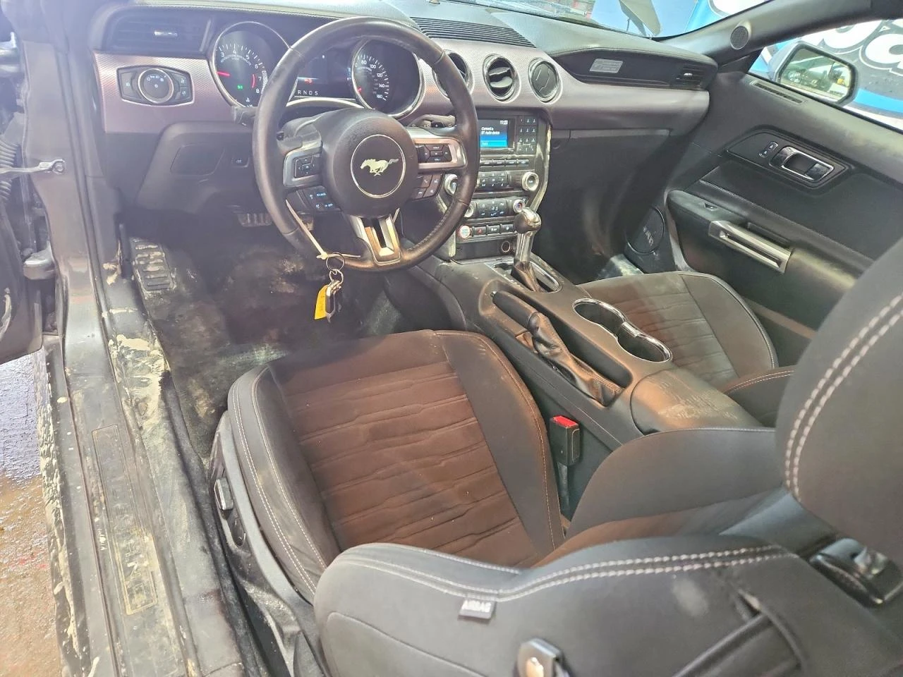 Ford Mustang 2.3l, снимка 8 - Автомобили и джипове - 54002352