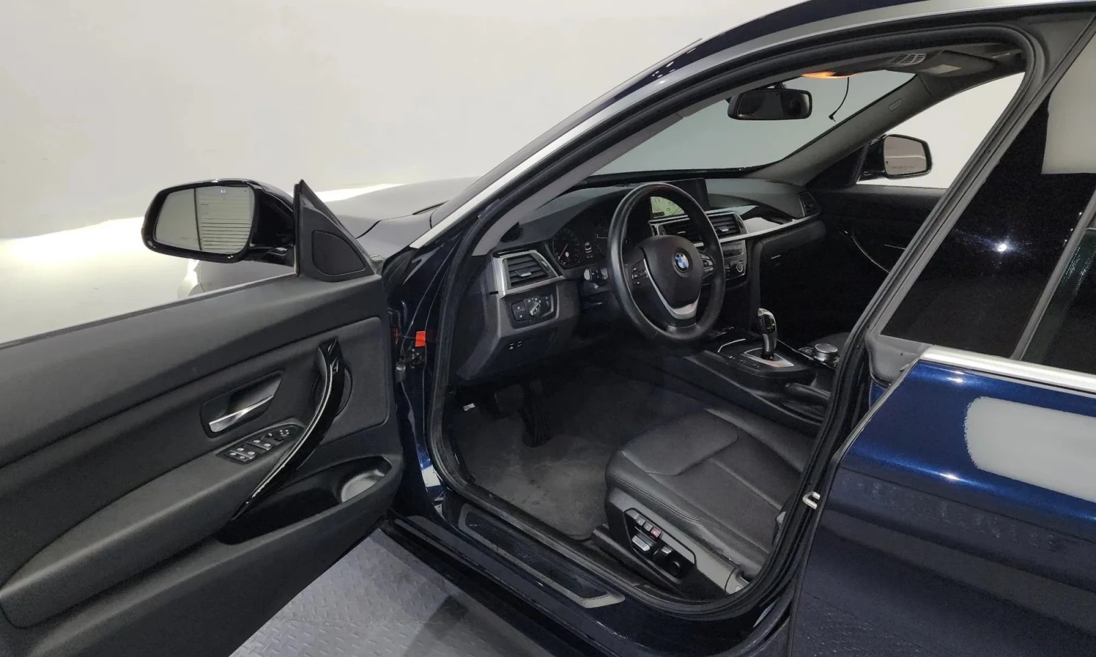 BMW 320 3 Series Gt (F34) Gt 320D, снимка 9 - Автомобили и джипове - 54030858