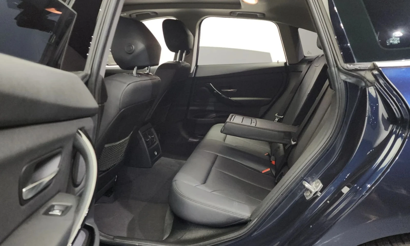 BMW 320 3 Series Gt (F34) Gt 320D, снимка 10 - Автомобили и джипове - 54030858