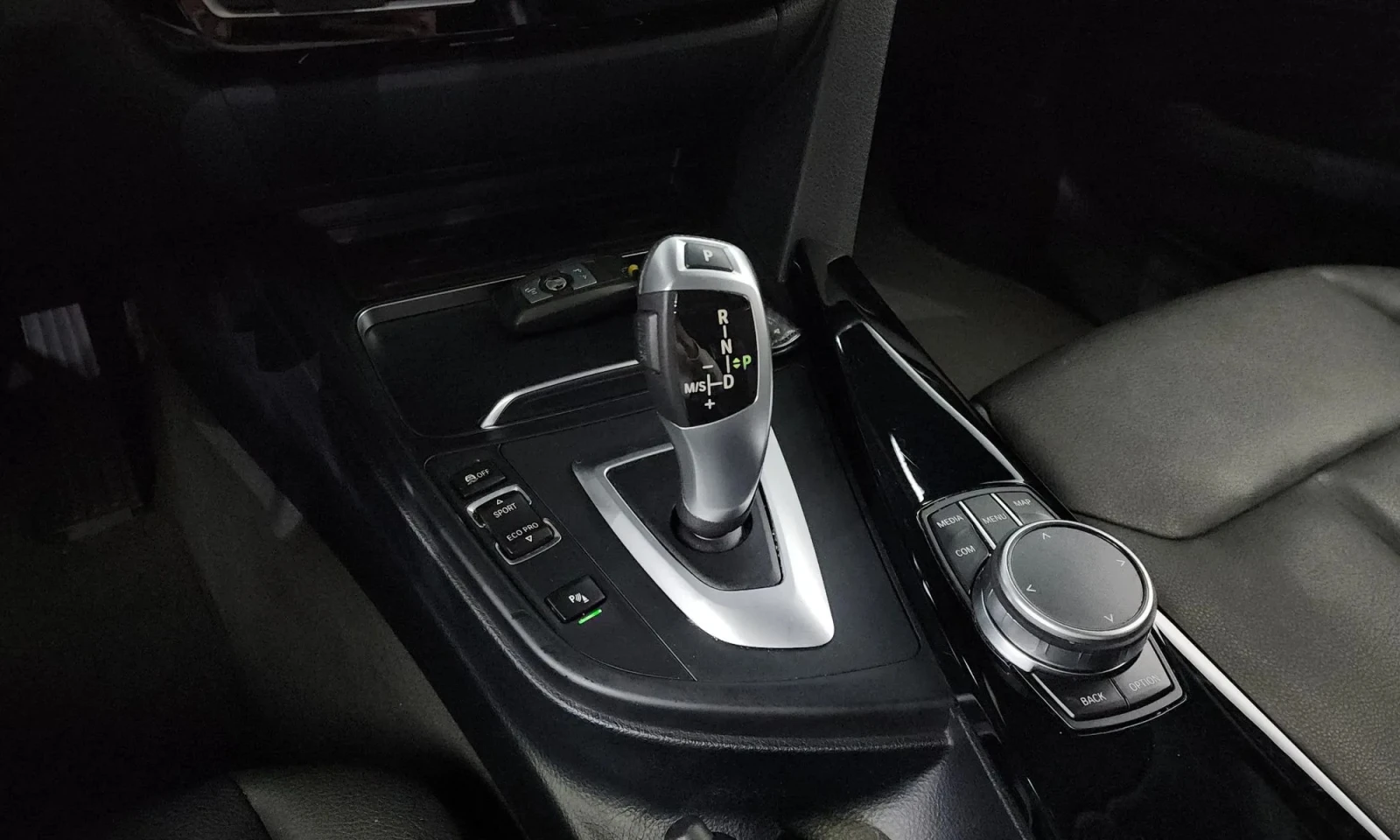 BMW 320 3 Series Gt (F34) Gt 320D, снимка 8 - Автомобили и джипове - 54030858