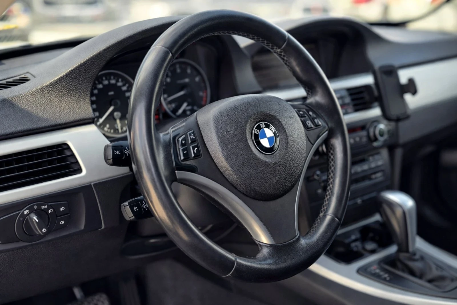 BMW 330 M-pack , снимка 9 - Автомобили и джипове - 54126771