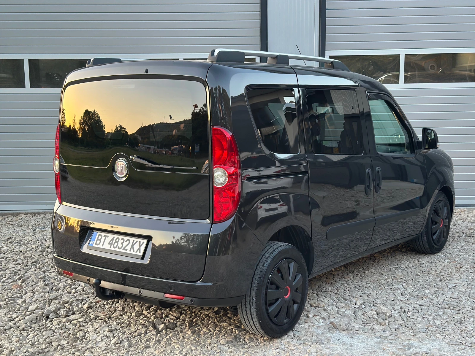 Fiat Doblo 1.4LPG 120кс НАВИ КАМЕРА CARPLAY 5 места, снимка 6 - Автомобили и джипове - 54692927